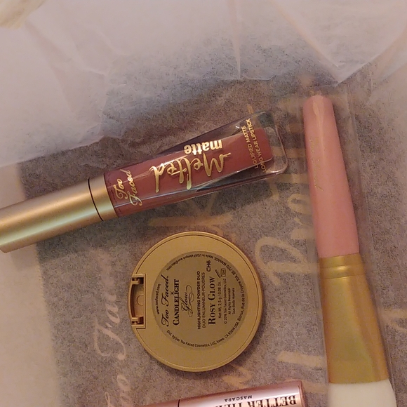 💝FIRM! NWT TOO FACED ONE HOT MAMA BOX SET (DISCONTINUED) - Picture 14 of 14